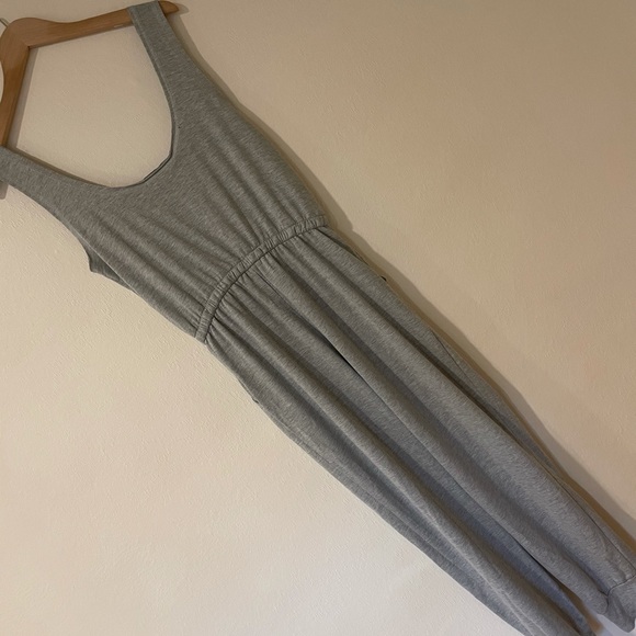 Jac Parker Simple Jumpsuit - Picture 6 of 7